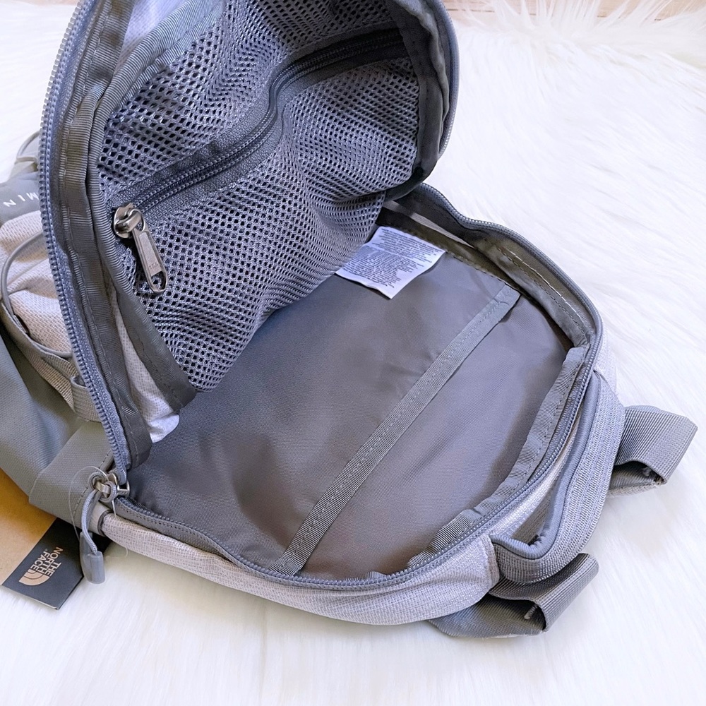 The North Face Women’s Borealis Mini 10 Liter Backpack - Picture 6 of 7